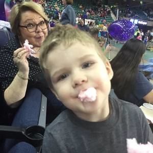 Meet your Posher, Sandy